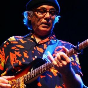 Download track How Can A Poor Man Stand Such Times And Live? Ry Cooder