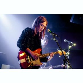 Download track Bros Wolf Alice