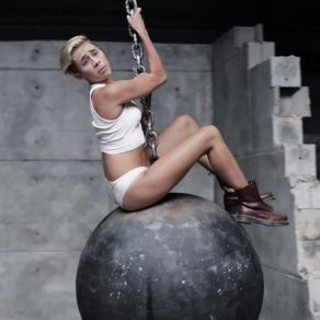 Download track Wrecking Ball Miley Cyrus