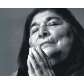 Download track Alfonsina Y El Mar Mercedes Sosa