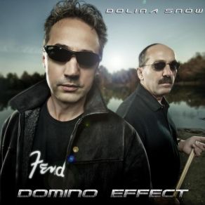 Download track Los Domino Effect
