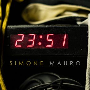 Download track Lunedì Simone Mauro