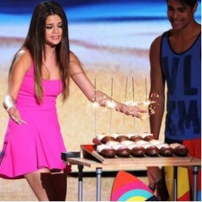 Download track Birthday Selena Gomez